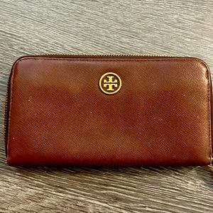 Tory Burch wallet
